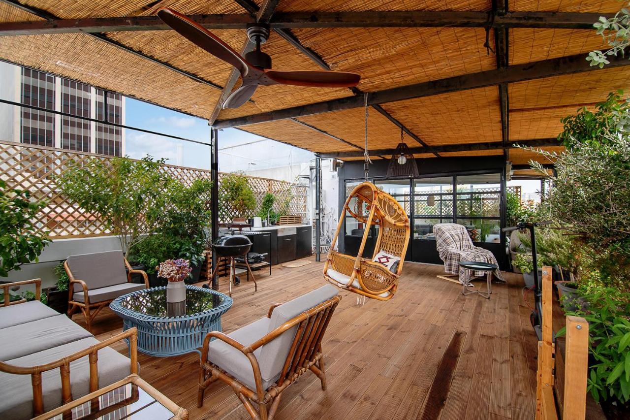 Unique Solar Penthouse With Jacuzzi And Sauna In Central Athens Daire Dış mekan fotoğraf