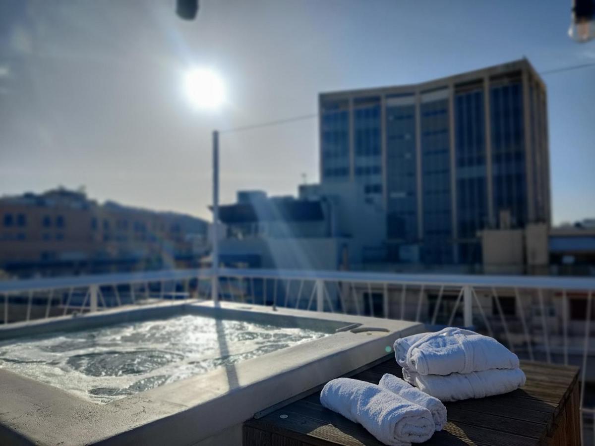 Unique Solar Penthouse With Jacuzzi And Sauna In Central Atina Dış mekan fotoğraf